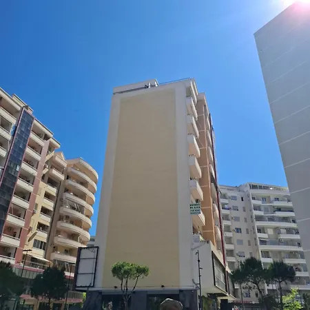 Lungomare View Balcony Apartment-vlore Center Lejlighed *